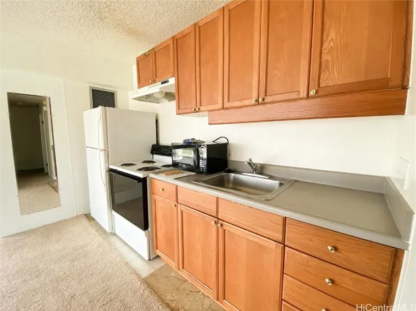 1750 Kalakaua Ave APT 811, Honolulu, HI 96826