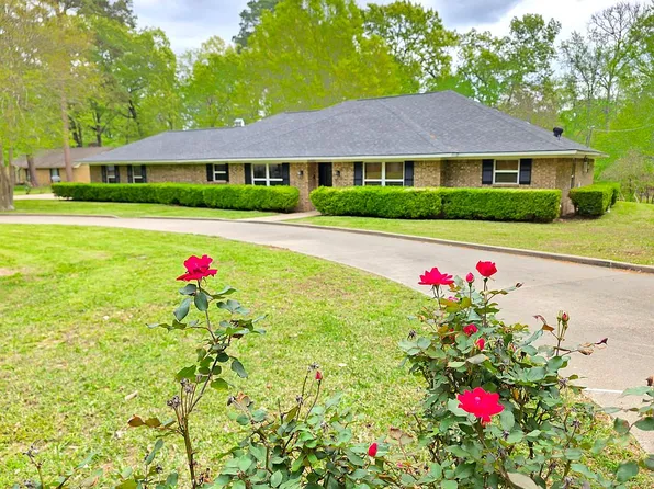 9465 Peninsula Dr, Tyler, TX 75707