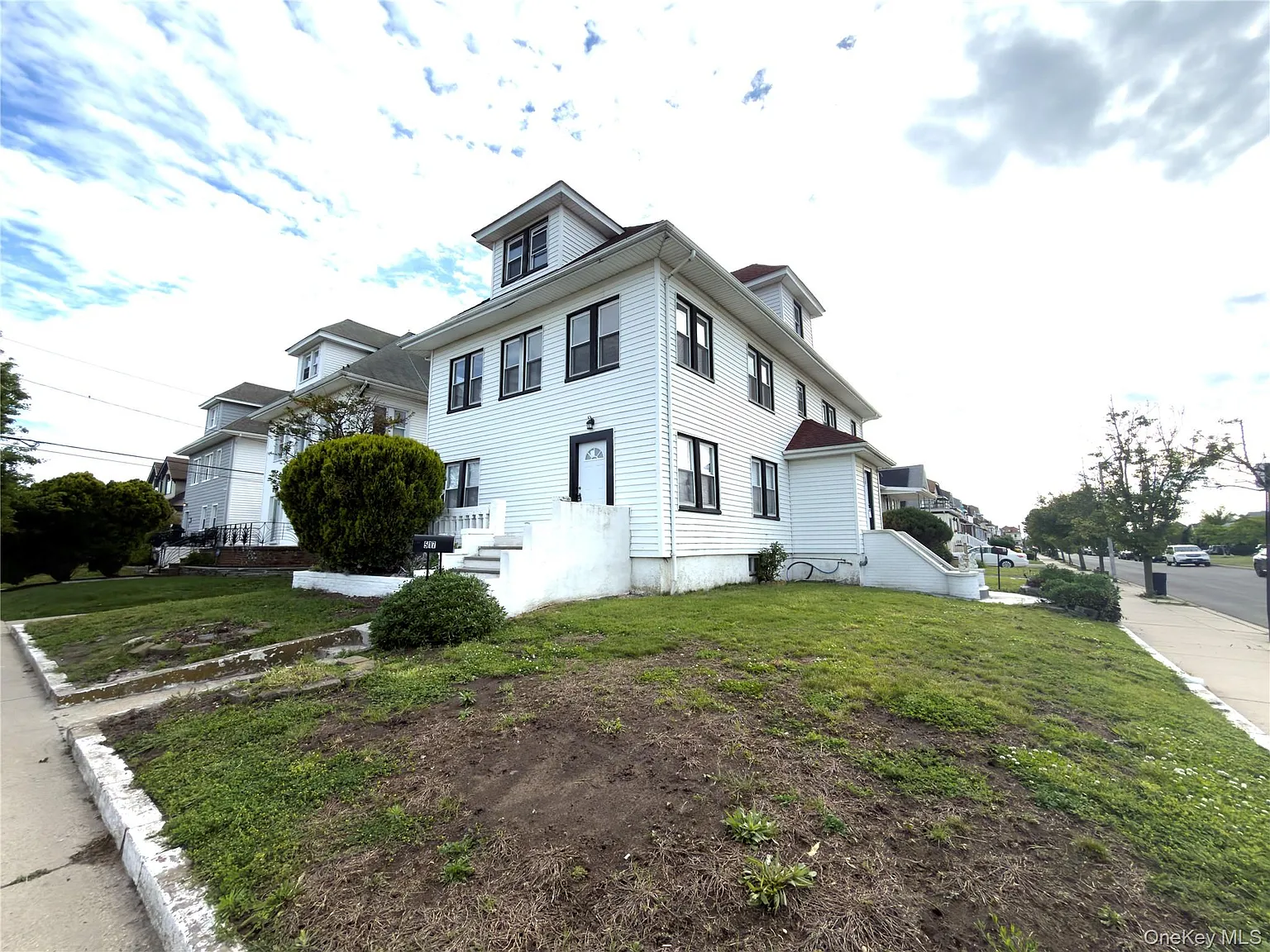 6 bed, 2.0 bath, 2000 sqft, $6,500 — Photo 3