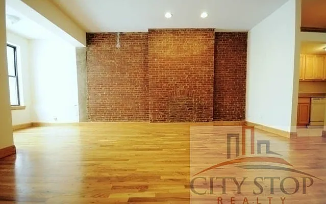 Rented by City Stop Realty | media 24