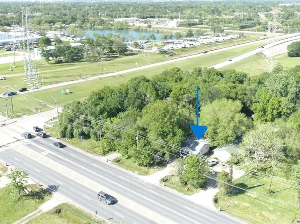 1604 Highway 3 S, League City, TX 77573