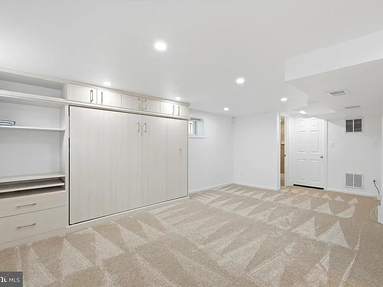 1008 Bashford Ln — Photo 29