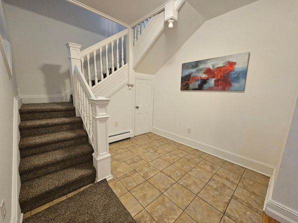 470 Eshelman St #1