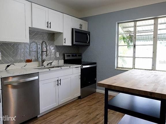 5th image of 1001R 58th Ave N