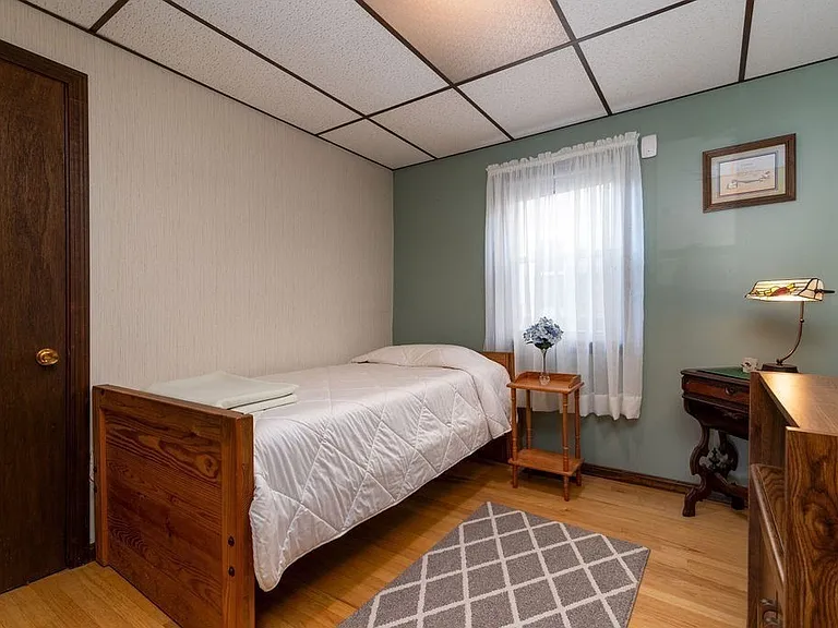 45 Thatcher St #1 — Photo 5
