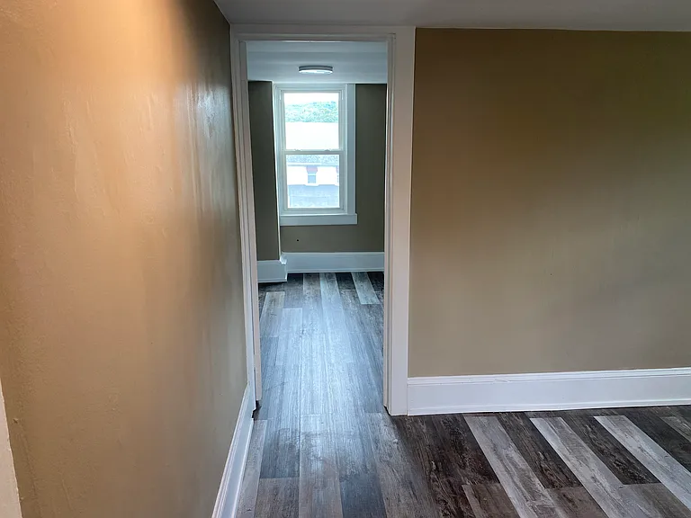 11 Railroad St #4 — Photo 9
