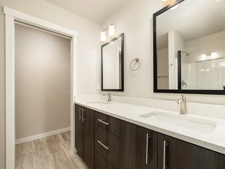 8217 SE Gray St #8217 — Photo 13