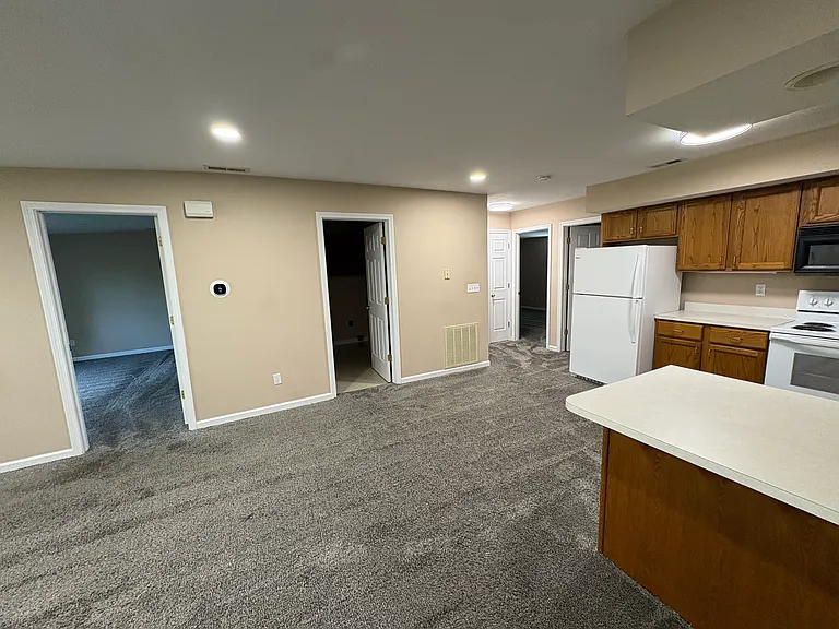 204 W Railroad St #4 — Photo 15