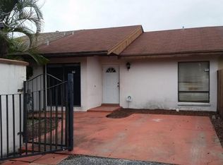 5685 Biscayne Dr, Greenacres, FL 33463