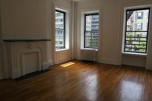 Rented by Manhattan Best Realty, Inc. | media 8