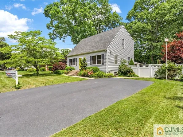 141 Wilson Ave, Spotswood, NJ 08884