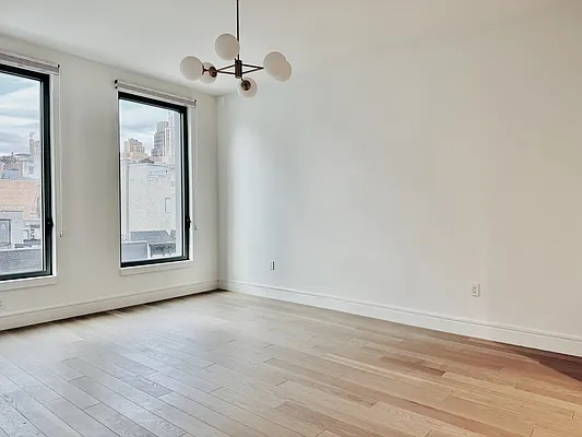 Rented by Gulia Wang, LREB | media 4