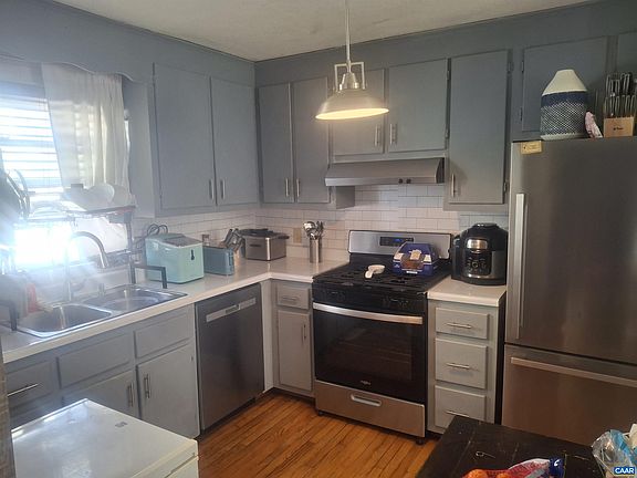 5th image of 642 N Delphine Ave