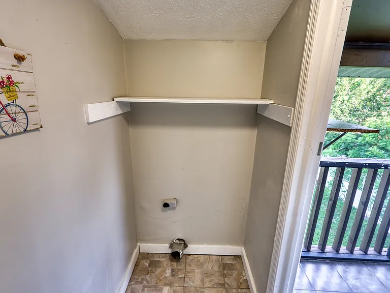 6813 N Marie Ave #B — Photo 10