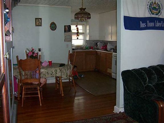2nd image of 1452 Longview Dr