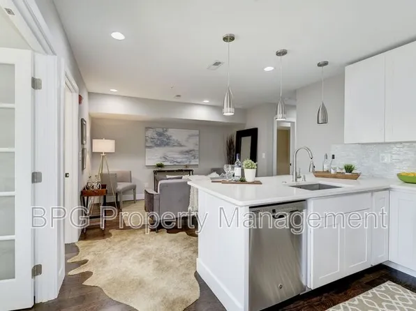 528 Kennedy St NW #402, Washington, DC 20011