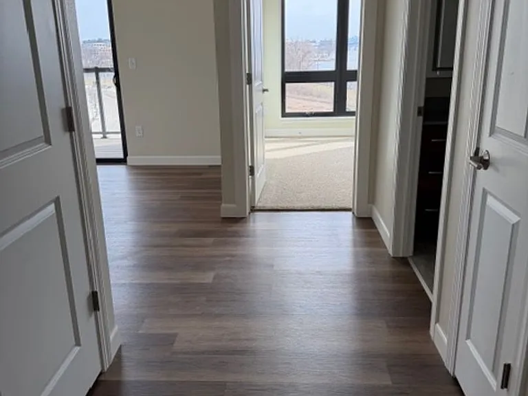 Brand New - War Eagle Apartments in the River Point District — Photo 29