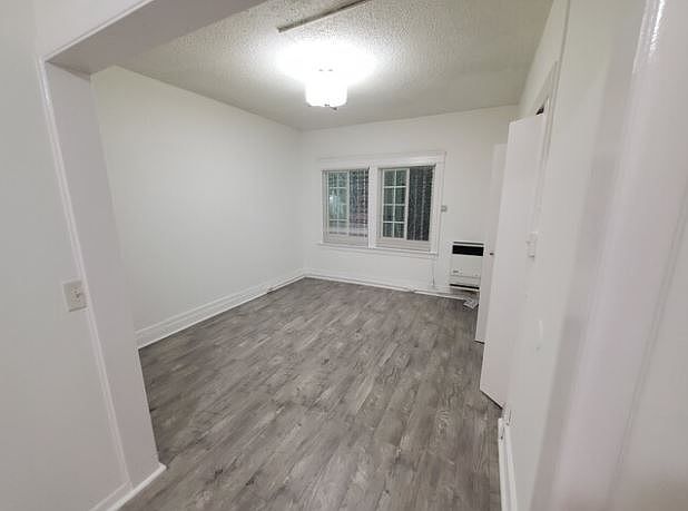 1st image of 26 Westminster Ave APT 8