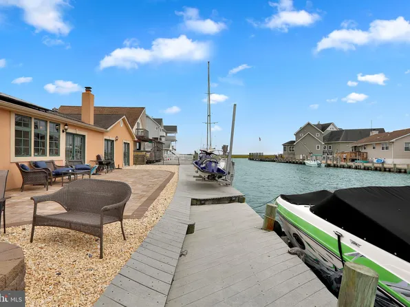 240 Sandlewood Dr, Bayville, NJ 08721