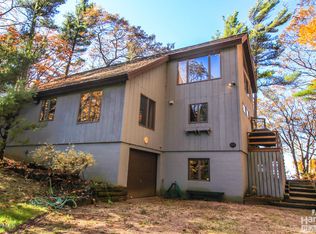 5991 S Scenic Dr, New Era, MI 49446