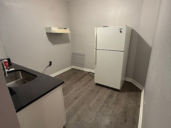 5th image of 1521 7th St APT C