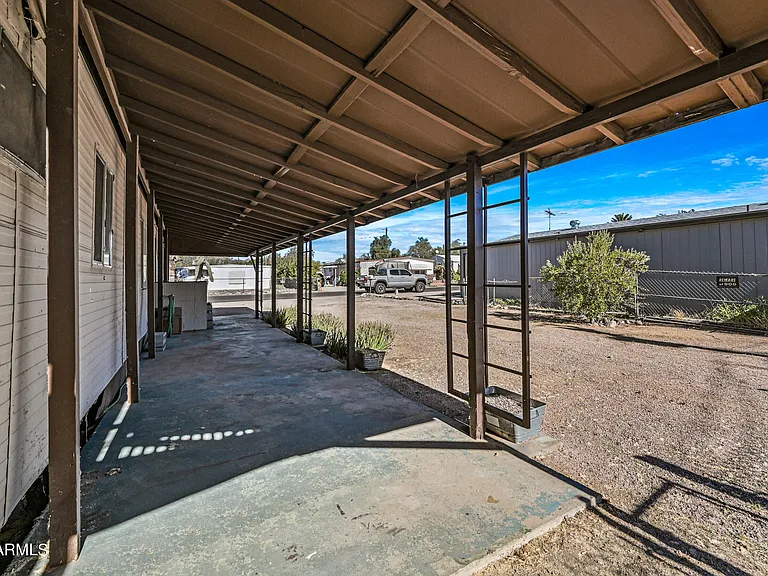 2055 W Gregory St — Photo 2