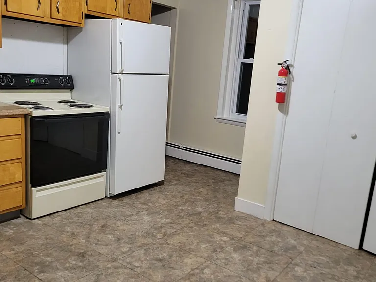 408 Chestnut St #2 — Photo 8