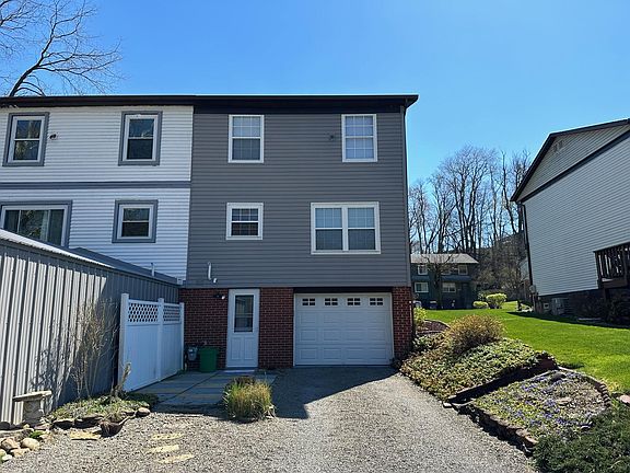 3rd image of 2747 Kingston Dr #2747