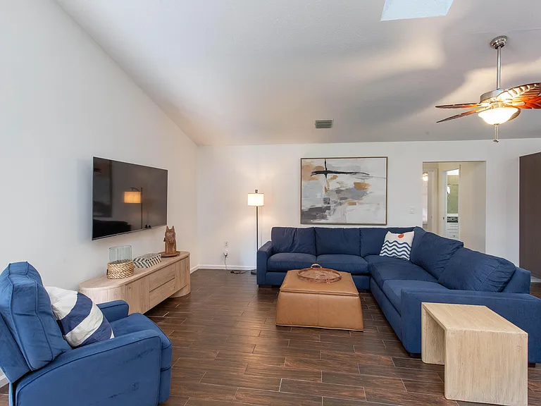 1741 Grantham Dr — Photo 12