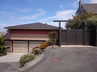 2330 NW 95th St, Seattle, WA 98117