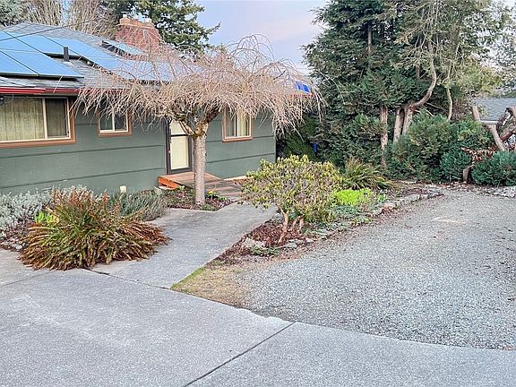 3rd image of 3004 Cherrywood Avenue