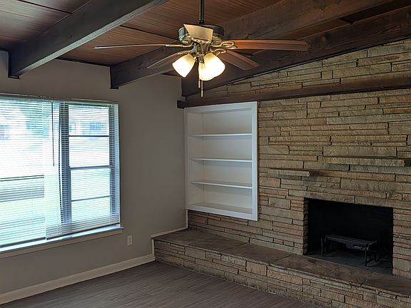 3rd image of 2344 Linda Ln