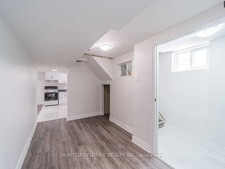 102 Golfhaven Dr #BASEMENT — Photo 5