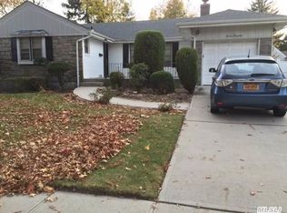 1619 Arkansas Dr, Valley Stream, NY 11580