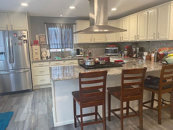 5th image of 3616 91st St NE