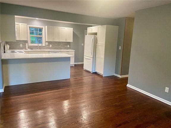 4th image of 5201 S Norfleet Rd
