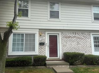 3002 Seaton Circuit N, Warren, MI 48091
