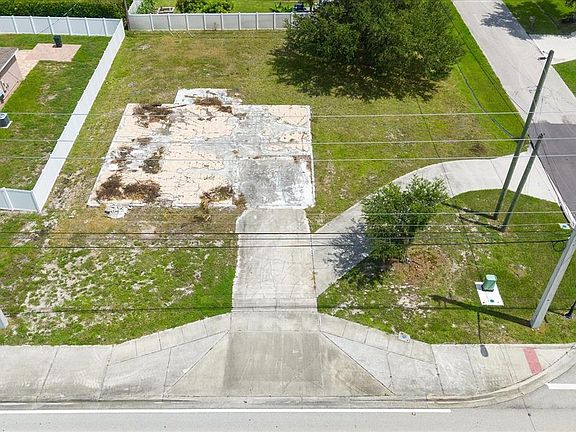 2nd image of 221 SW BECKER ROAD LOT 27
