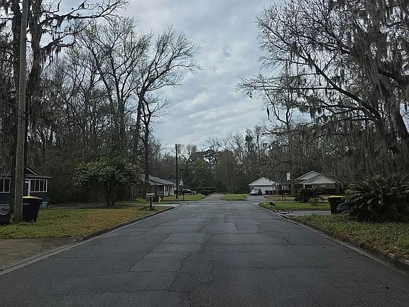 4th image of 4316 Walton St