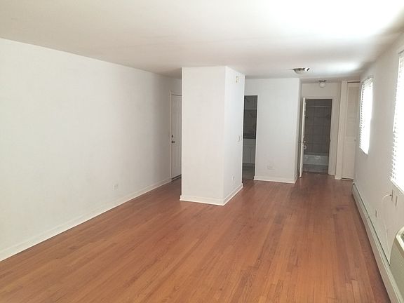 4th image of 5950 N Kenmore Ave APT 504