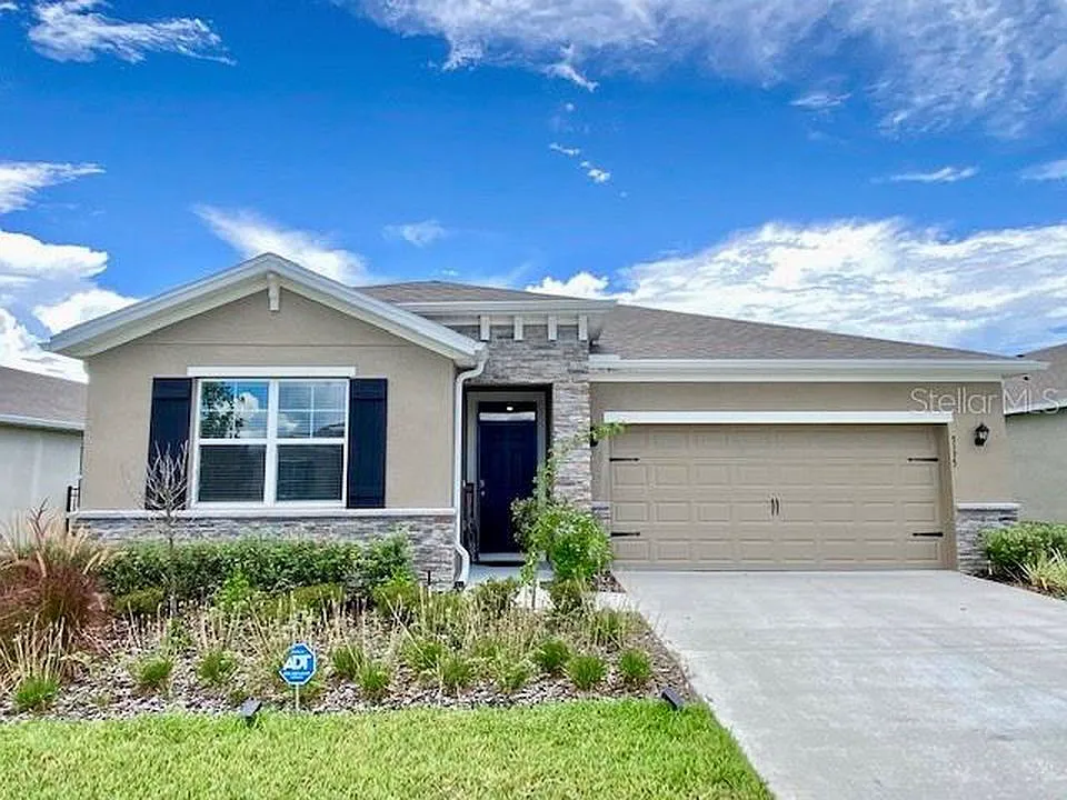 3 bed, 1816 sqft, $2,200 — Photo 1