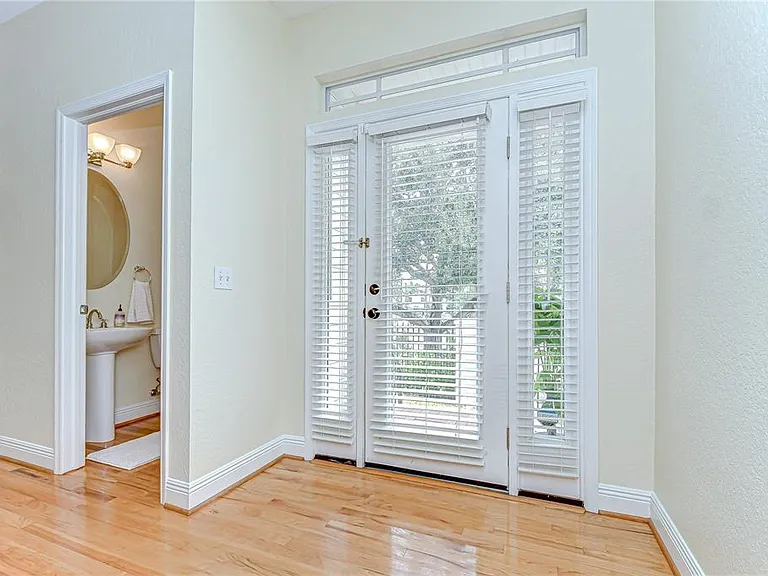 113 Bosphorous Ave #5 — Photo 19