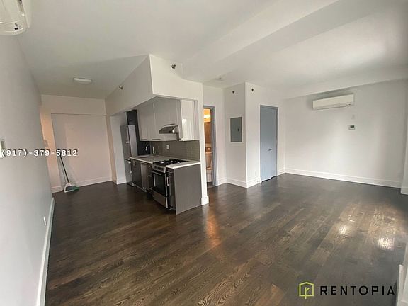 4th image of 596 Washington Ave #4Y