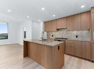 626 Claremont St #1602, Coquitlam, BC V3J 3T4