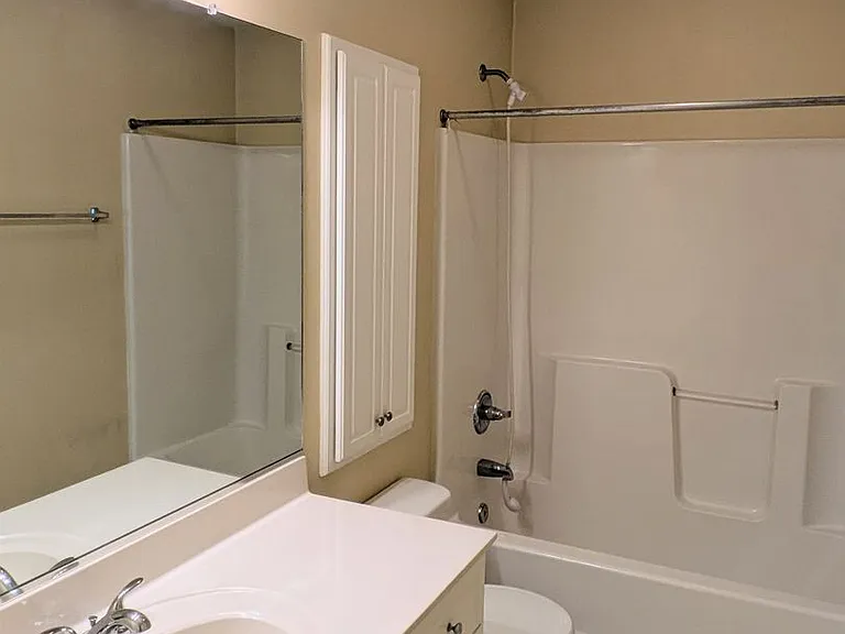 407 Flowing Creek Dr — Photo 14
