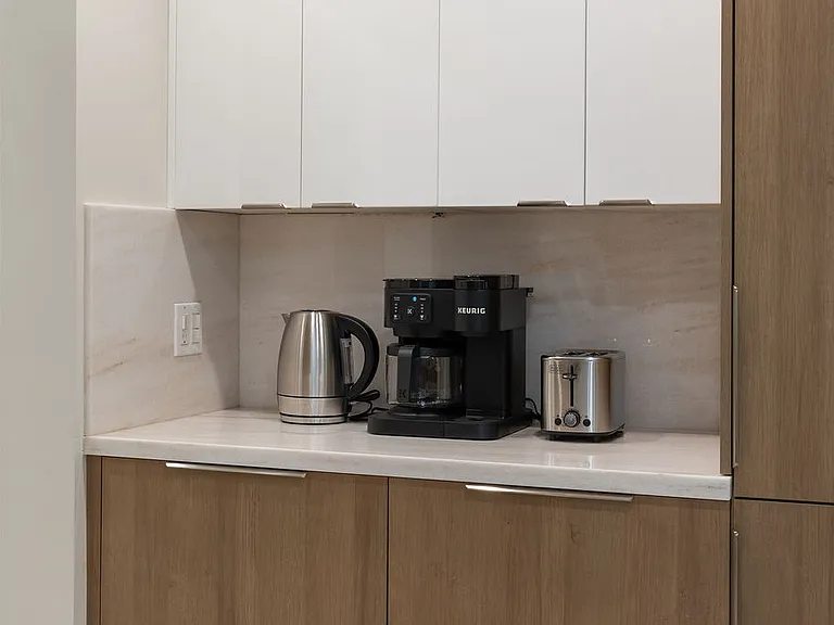 2701 Jalmia Dr — Photo 19