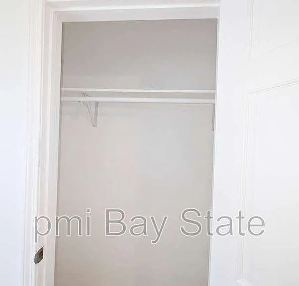 3 Weston St #1 — Photo 3