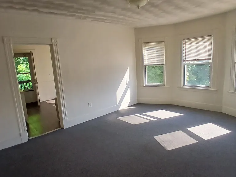 288-292 East St #4 — Photo 5