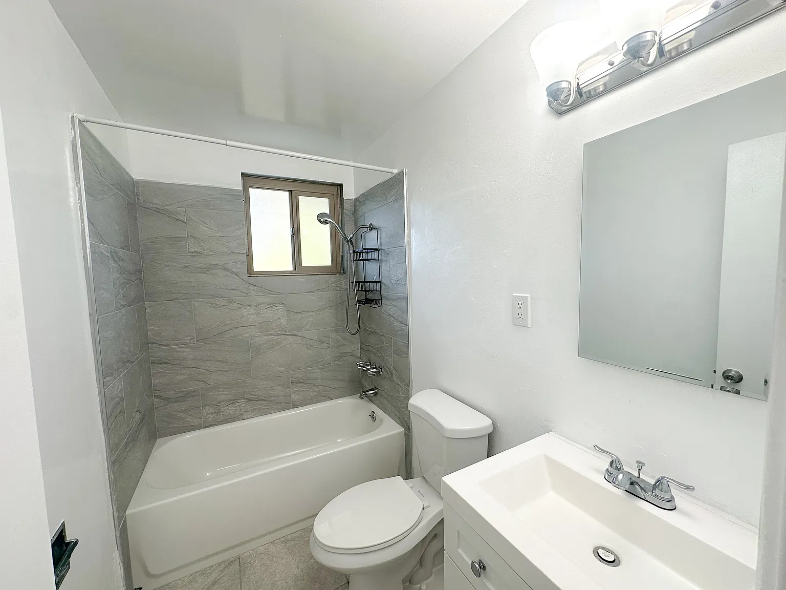 Studio, 400 sqft, $1,395 — Photo 4