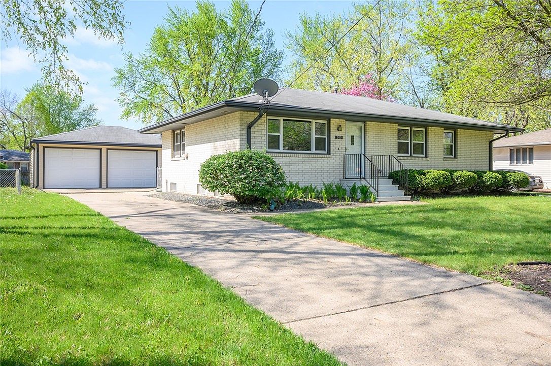 260 Waukee Ave, Waukee, IA 50263 Zillow